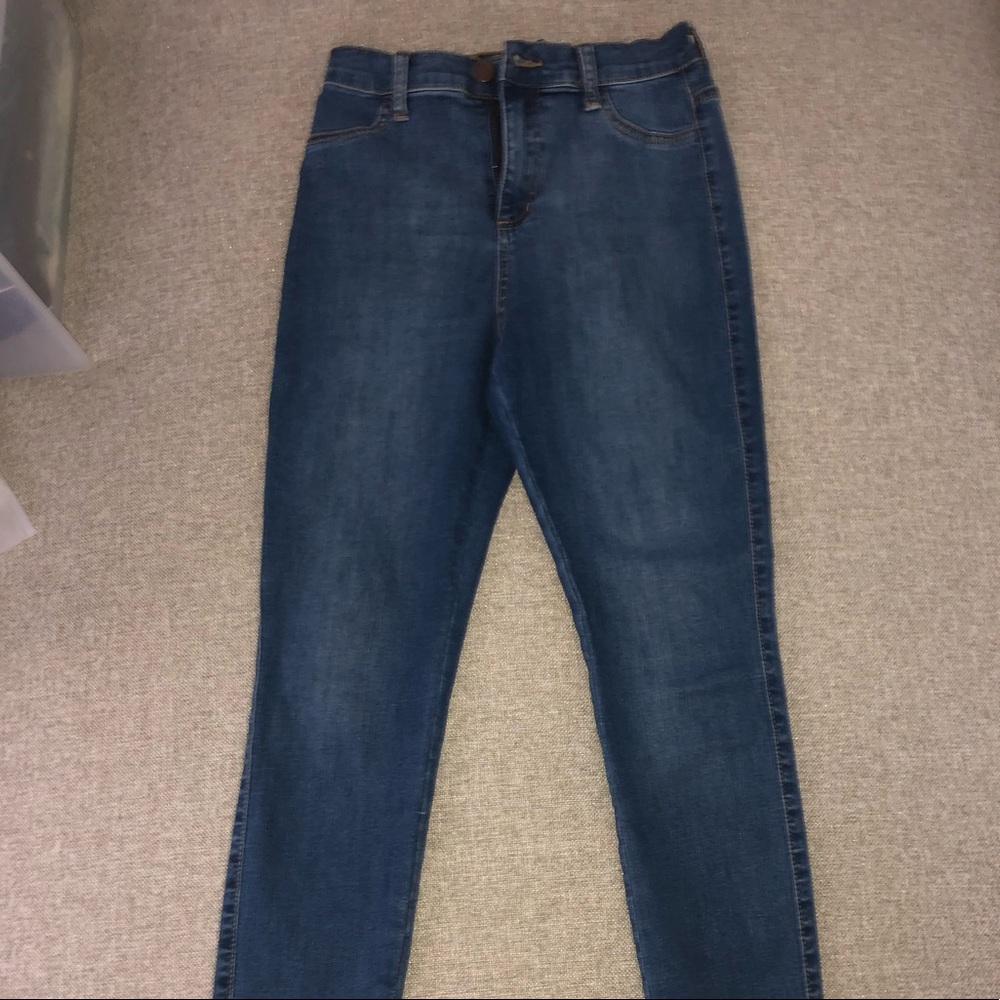 High wasted jeans